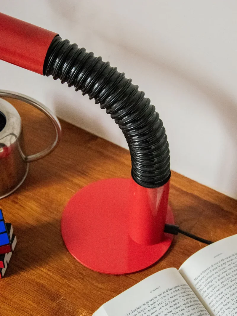 Julia, la lampe Targetti Sankey en métal rouge N°789