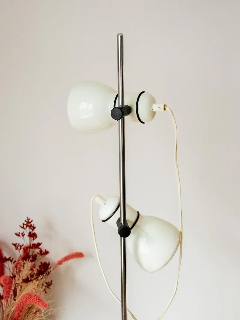 Julien, le grand lampadaire en métal blanc N°323