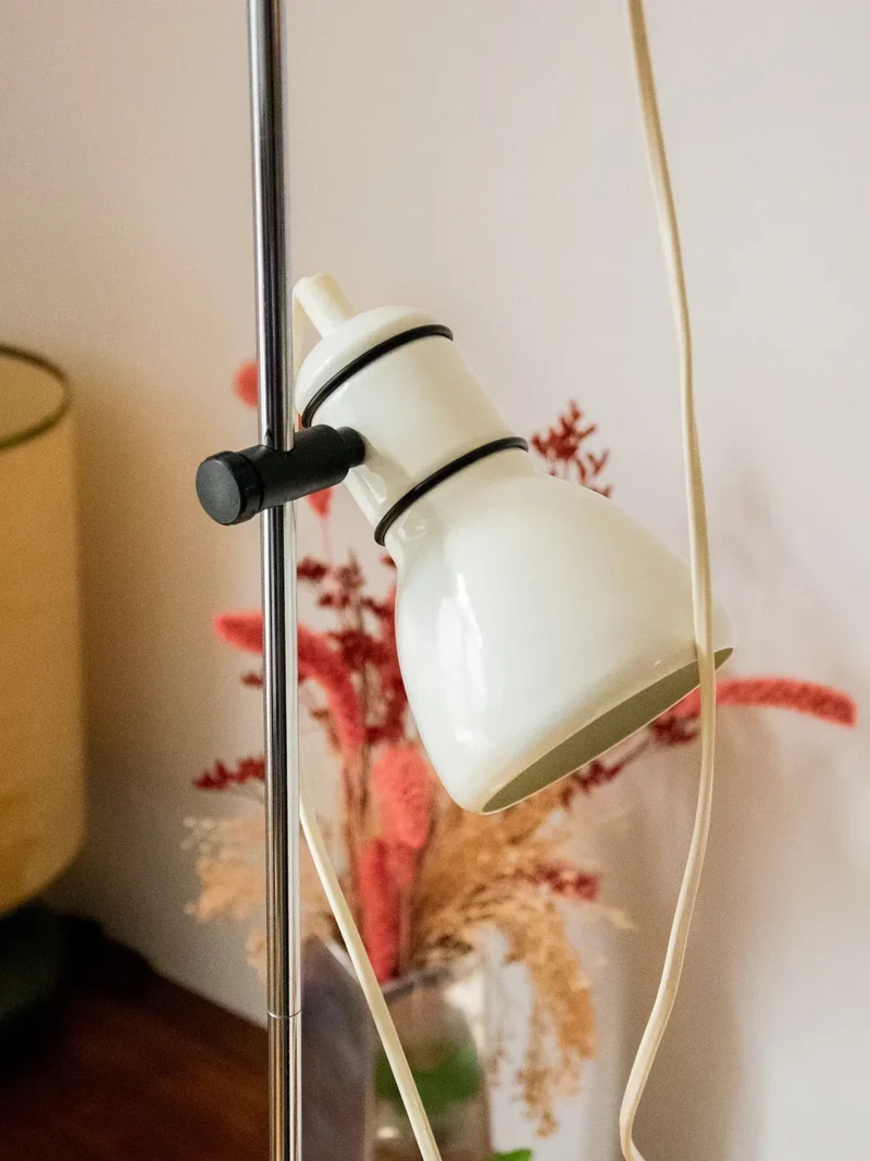 Julien, le grand lampadaire en métal blanc N°323