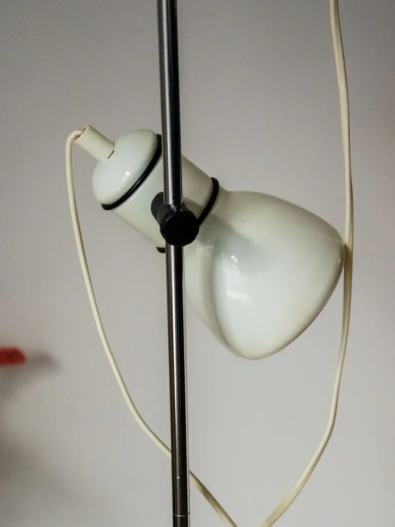 Julien, le grand lampadaire en métal blanc N°323