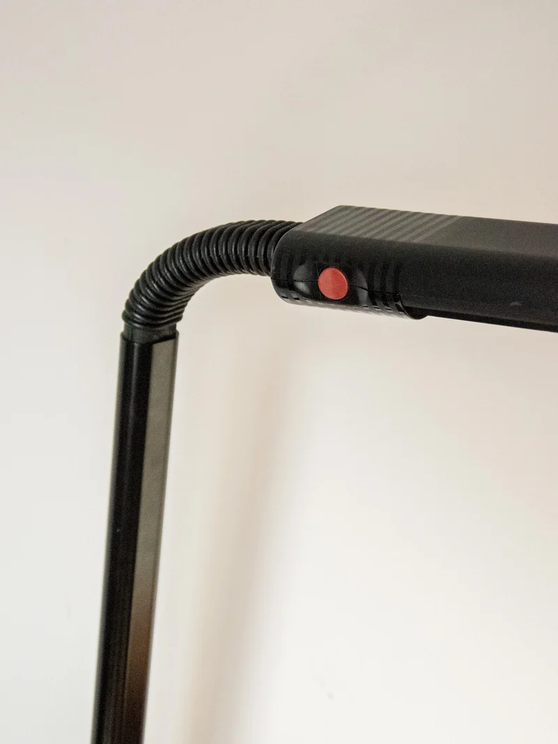 Julia, la lampe articulée en métal noir N°798