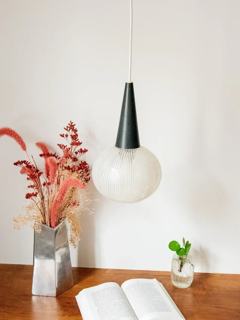 Sonia, la suspension art déco en métal et verre N°199