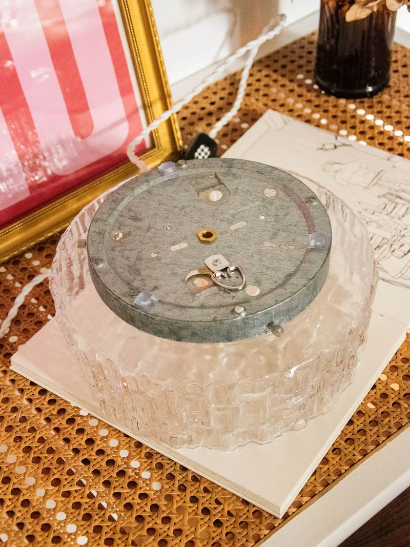 Suzette, l'applique texturée dorée en verre N°163