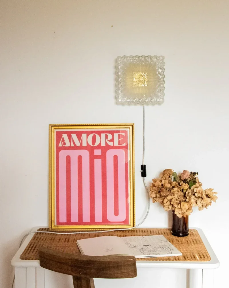 Suzette, l'applique carrée et dorée en verre N°160