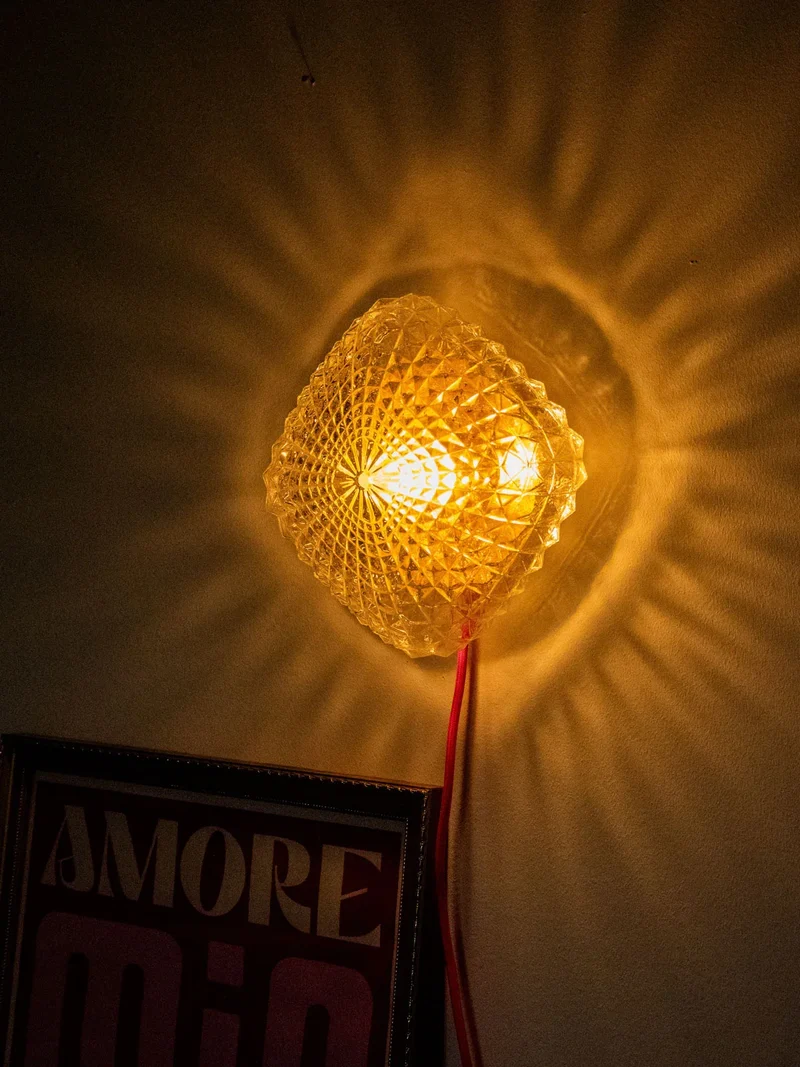 Suzette, l'applique losange en verre et métal N°154