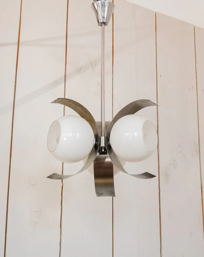 Sonia, la suspension arc de lune en opaline N°239