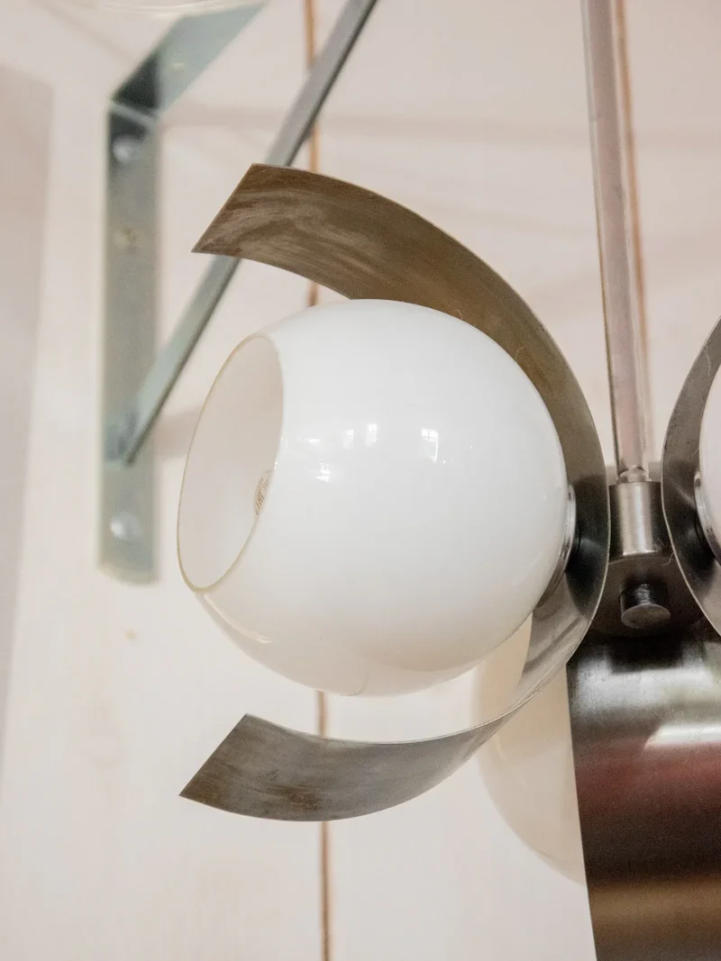 Sonia, la suspension arc de lune en opaline N°239