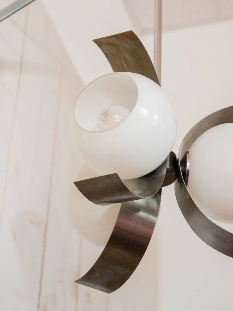 Sonia, la suspension arc de lune en opaline N°239