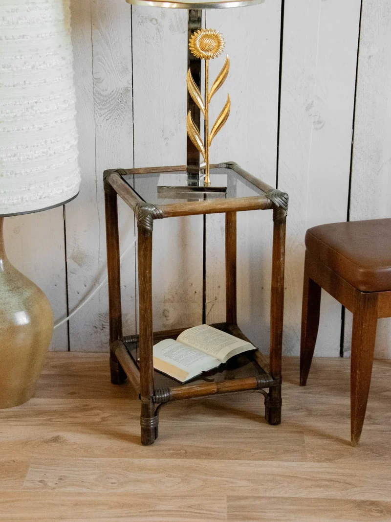 Francine, la table d'appoint en rotin et verre N°779