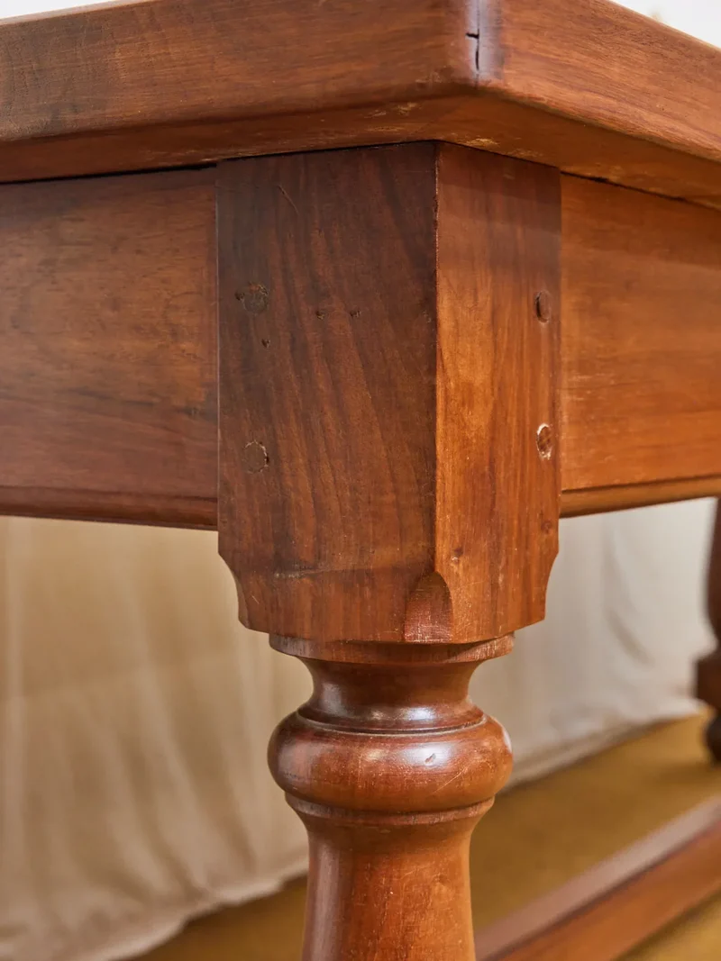 Romy, la grande table de monastère en noyer N°644