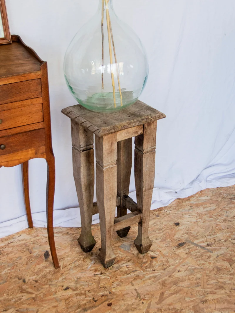 Regis, le tabouret haut en bois N°913