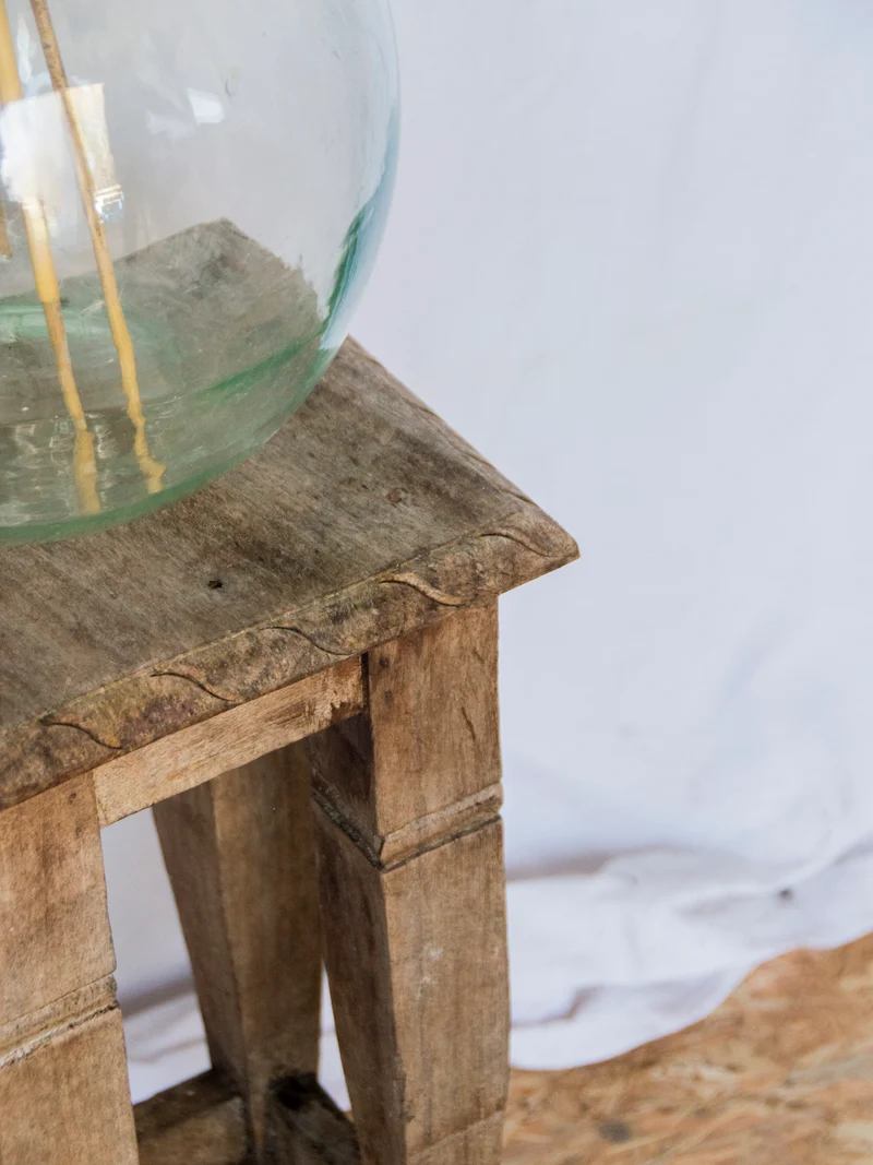 Regis, le tabouret haut en bois N°913