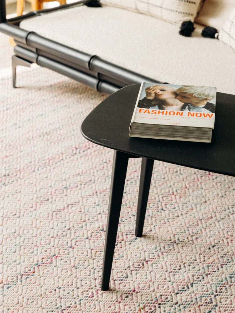 Donna, la table basse au pieds compas N°849