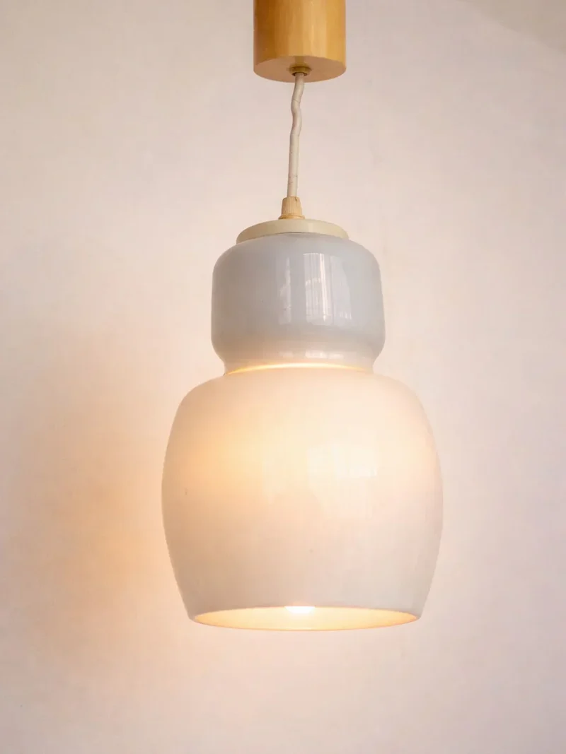 Sonia, la suspension en verre d'opaline N°220