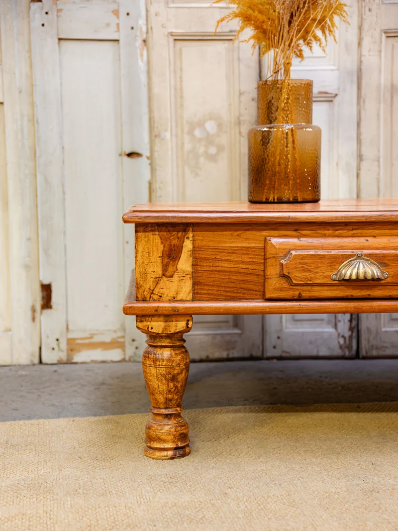 Léonie, la table basse grand format en bois exotique N°477