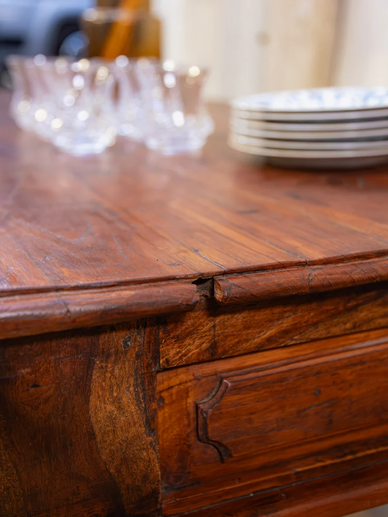 Léonie, la table basse grand format en bois exotique N°477