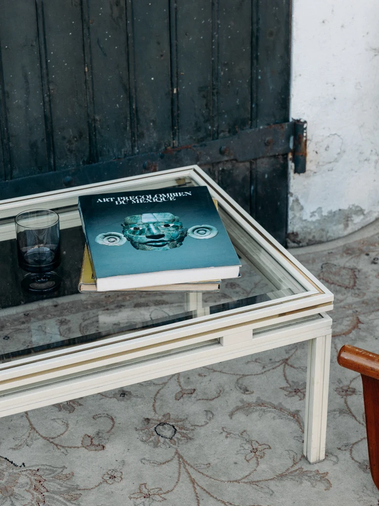 Donna, la table basse en verre et métal N°842