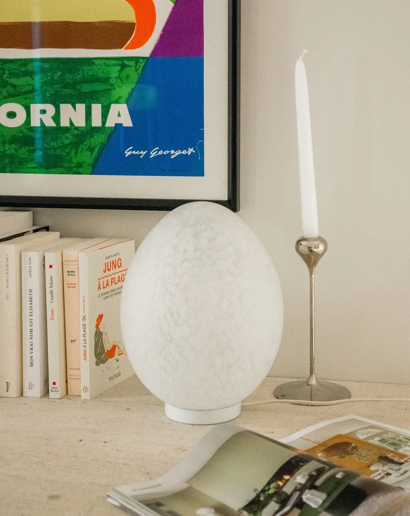 Julia, la grande lampe œuf en verre N°718