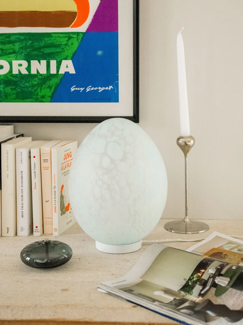 Julia, la grande lampe œuf en verre N°718
