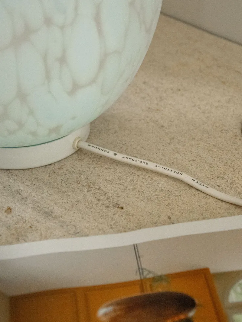 Julia, la grande lampe œuf en verre N°718