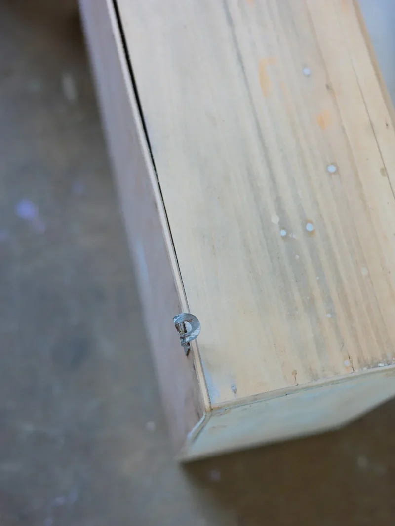 Gaëlle, l'étagère murale latérale en bois N°705