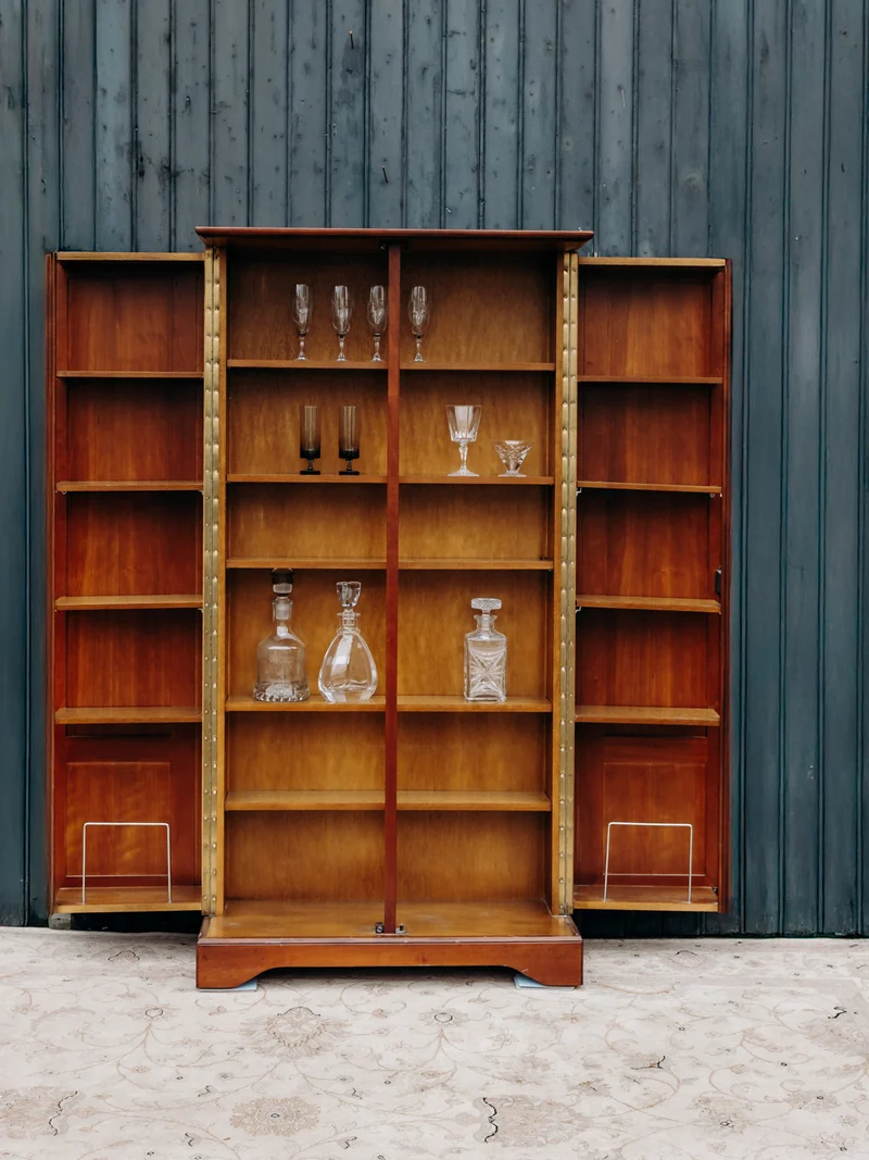 Quentin, le grand meuble bar en bois foncé N°60