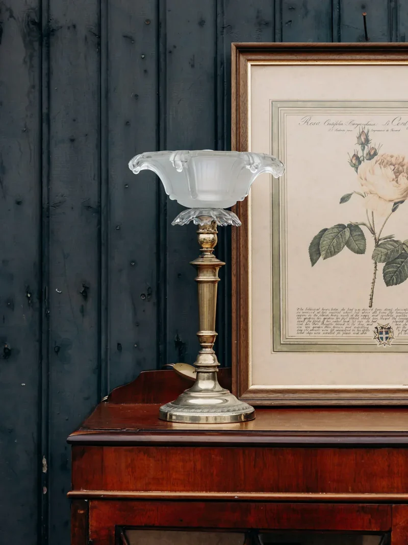 Suzanne, la paire de lampes en laiton et verre N°484