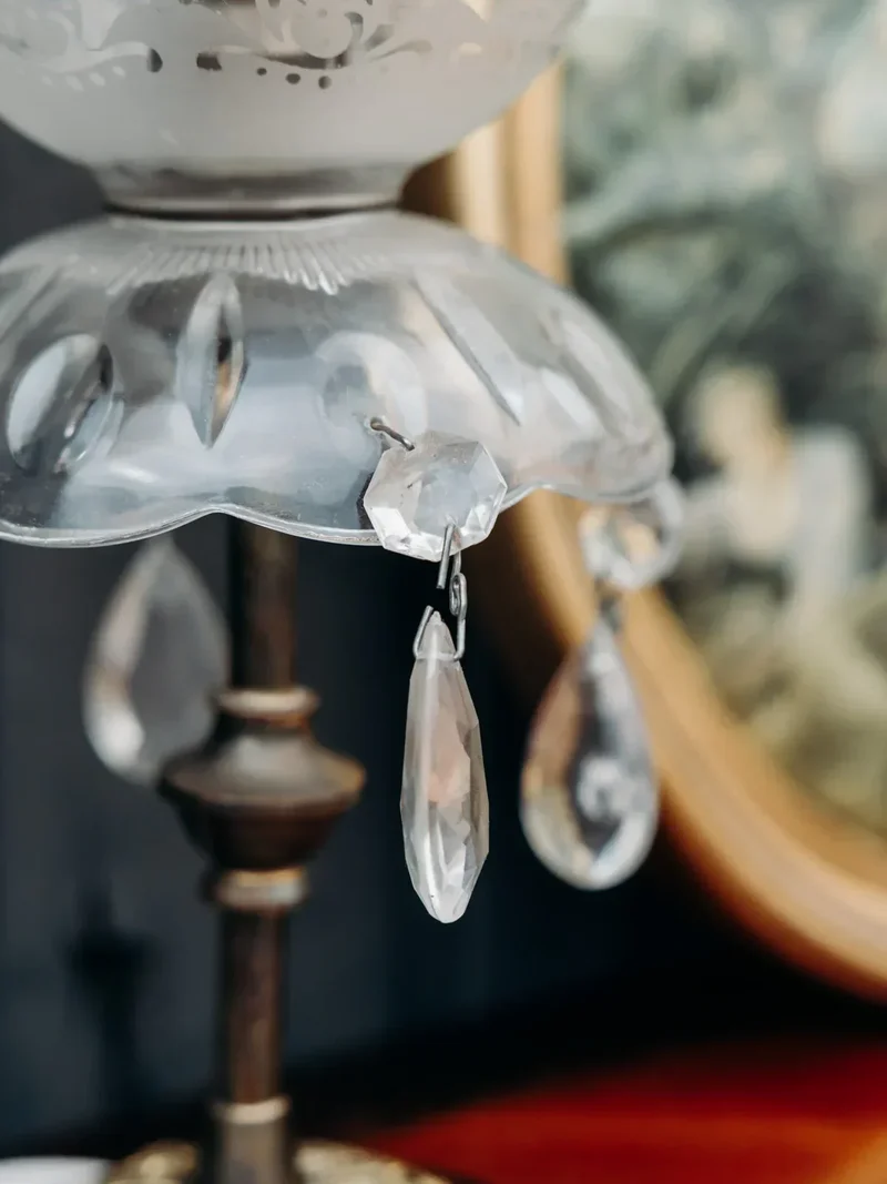 Suzanne, la petite lampe à poser en verre N°483