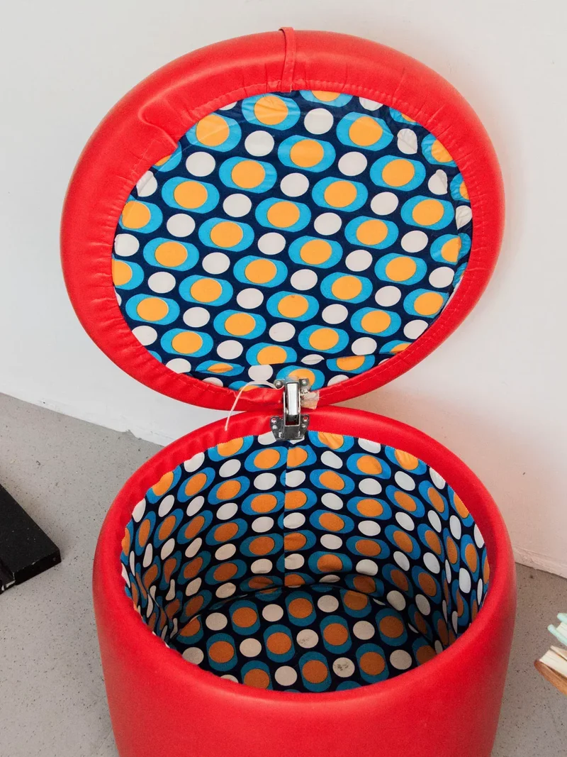 Jean-Philippe, le pouf à rangement intégré N°80