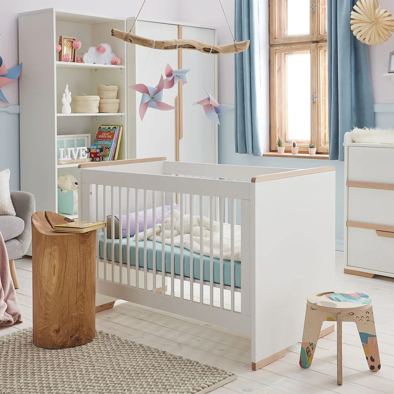Lit bébé et commode à langer Pinio Snap Blanc et bois