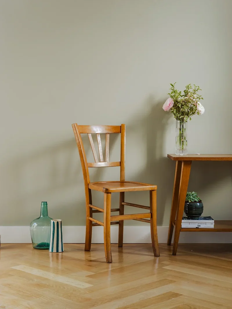 Claude, la chaise bistrot en bois N°1007