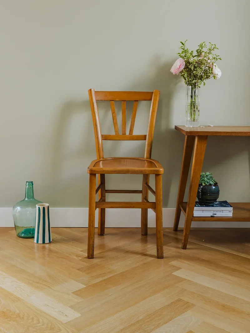 Claude, la chaise bistrot en bois N°1007