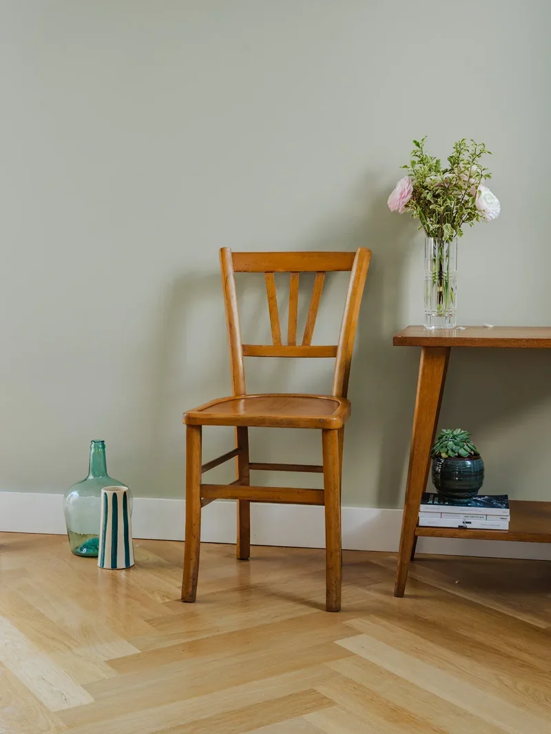 Claude, la chaise bistrot en bois N°1007