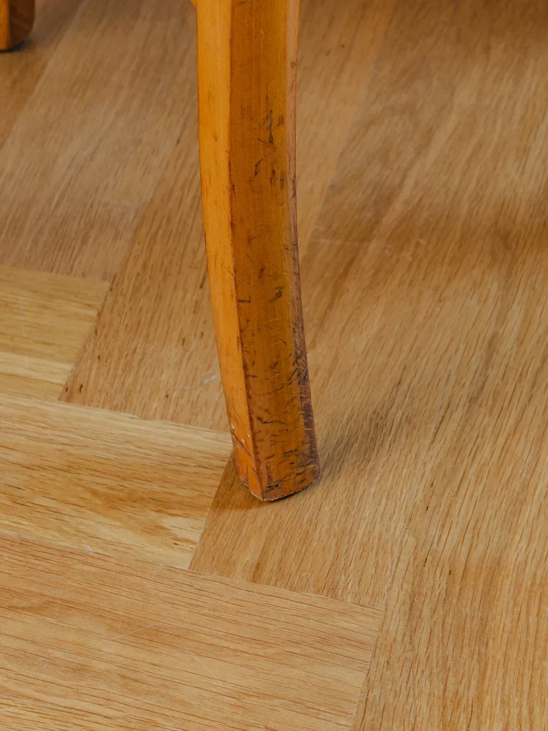 Claude, la chaise bistrot en bois N°1007
