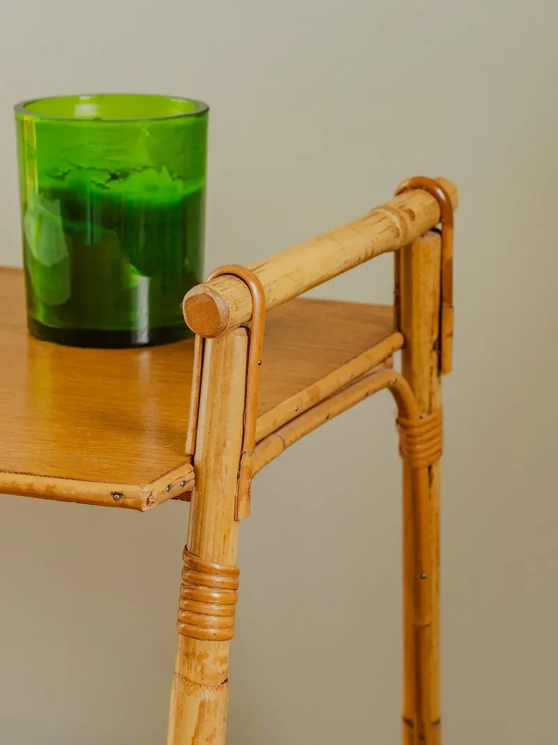 Désiré, la table porte-revues en rotin N°156