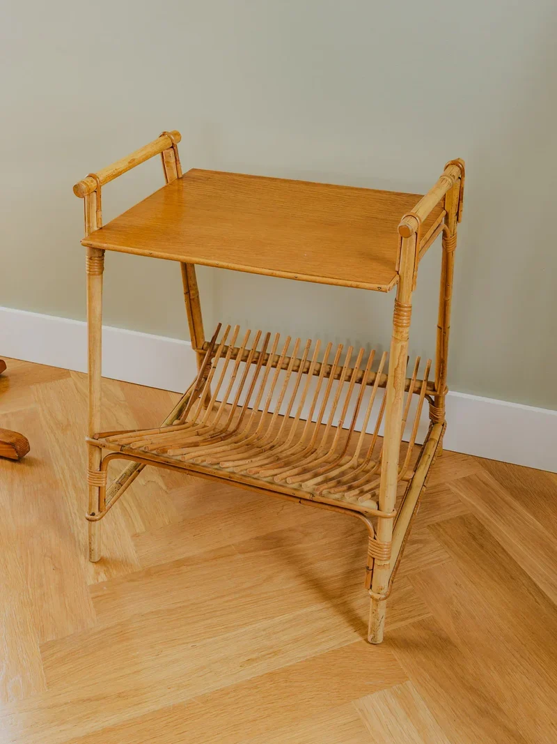 Désiré, la table porte-revues en rotin N°156