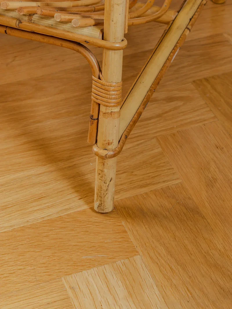 Désiré, la table porte-revues en rotin N°156
