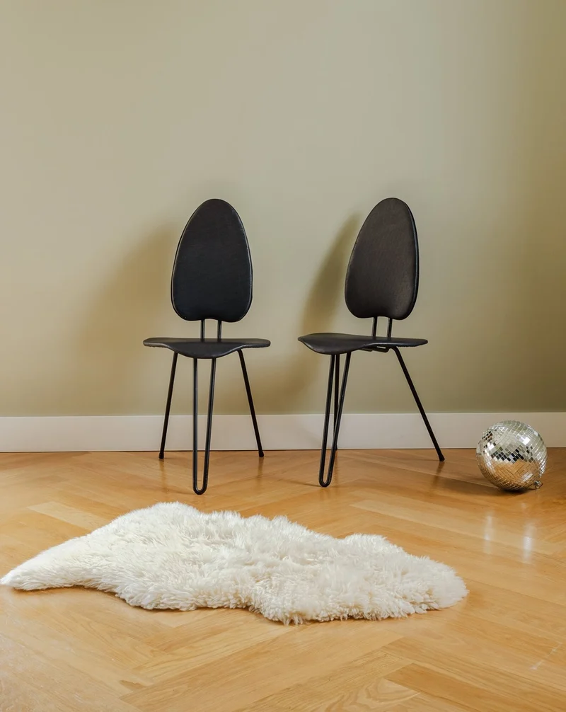 Alma, la paire de chaises noires N°1291