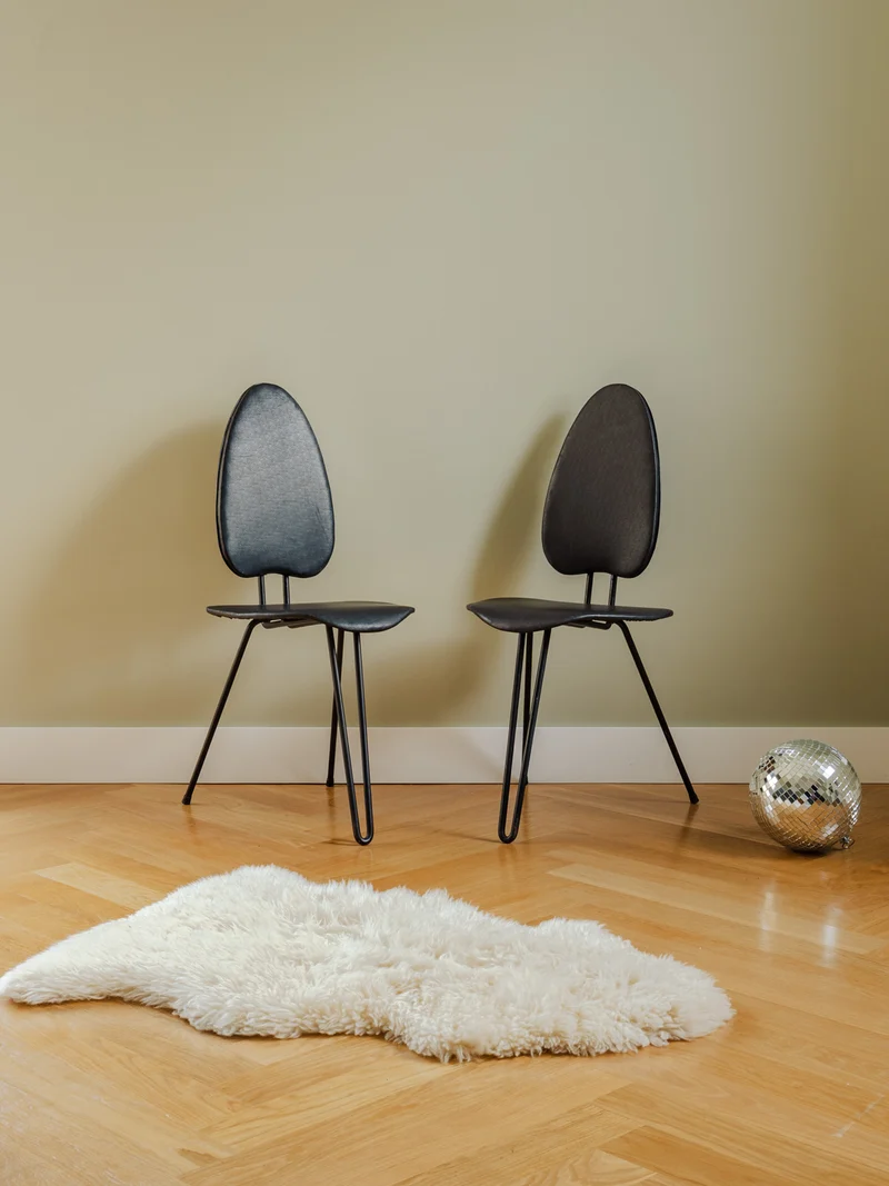 Alma, la paire de chaises noires N°1291