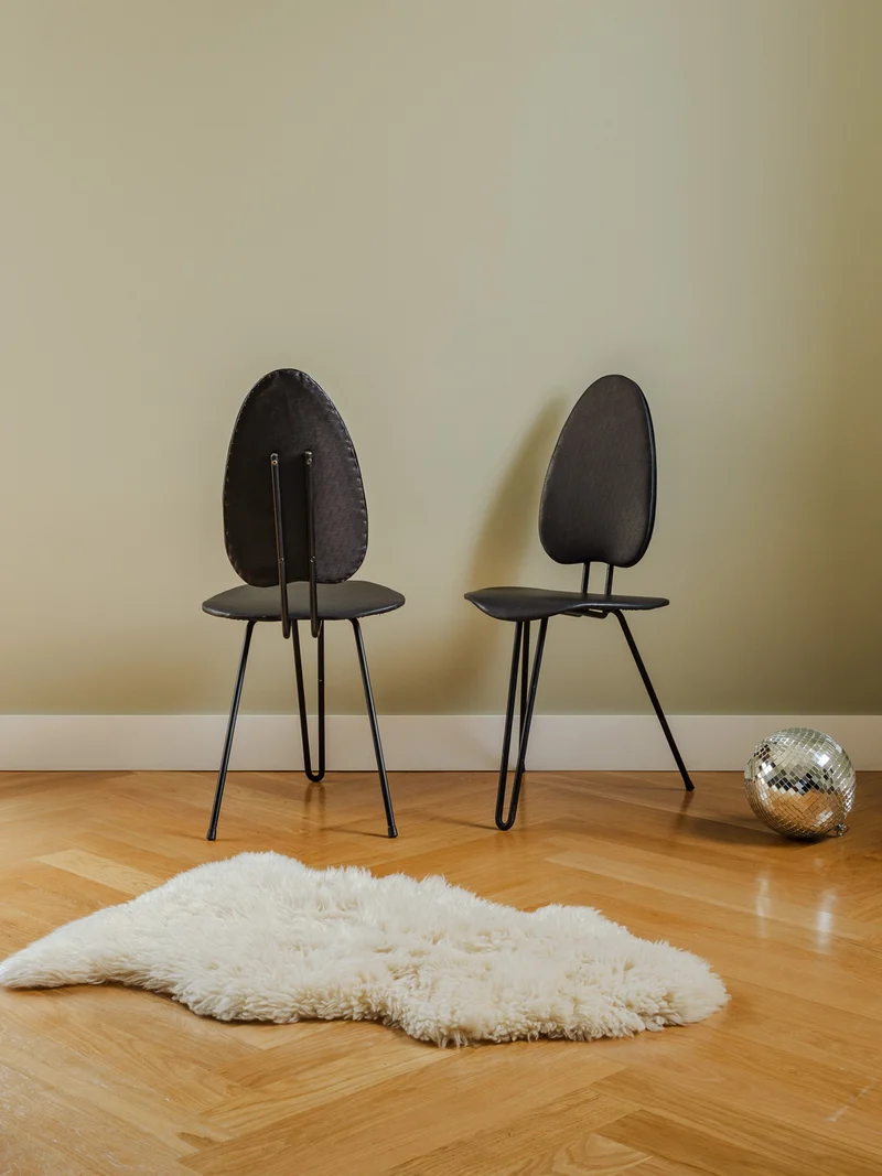 Alma, la paire de chaises noires N°1291