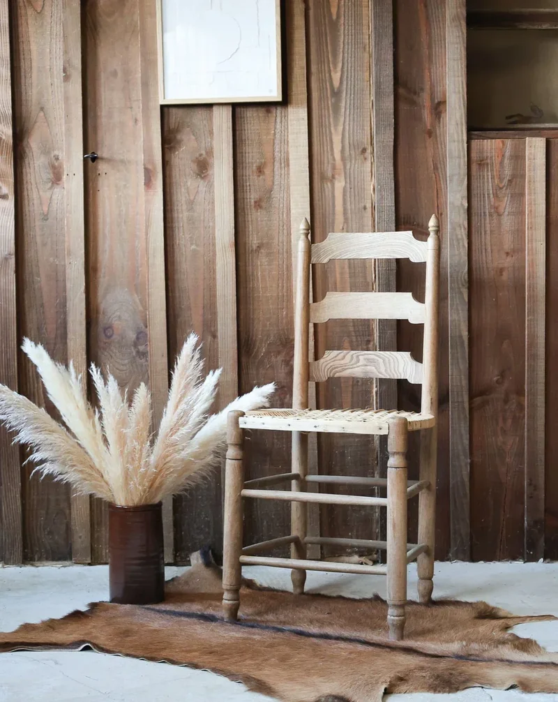 Claude, la chaise en bois et osier tressé N°945