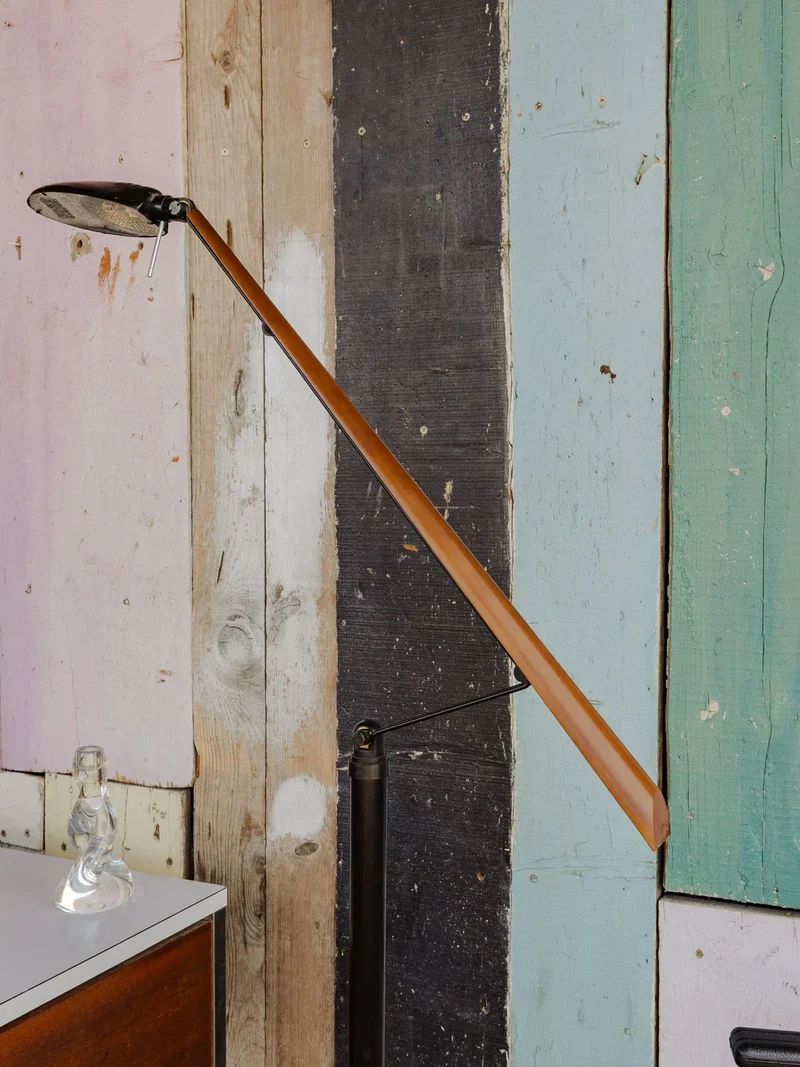 Julien, le lampadaire noir en métal N°307