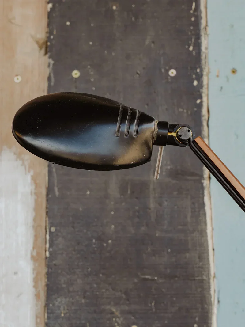 Julien, le lampadaire noir en métal N°307