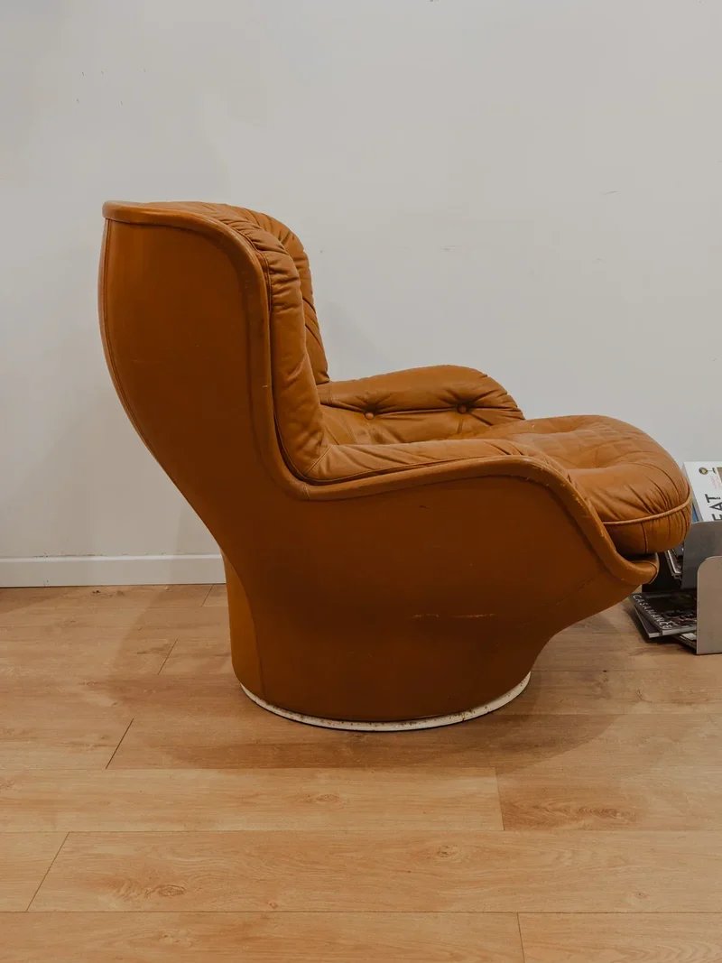 Jakob, le fauteuil en cuir pivotant N°860