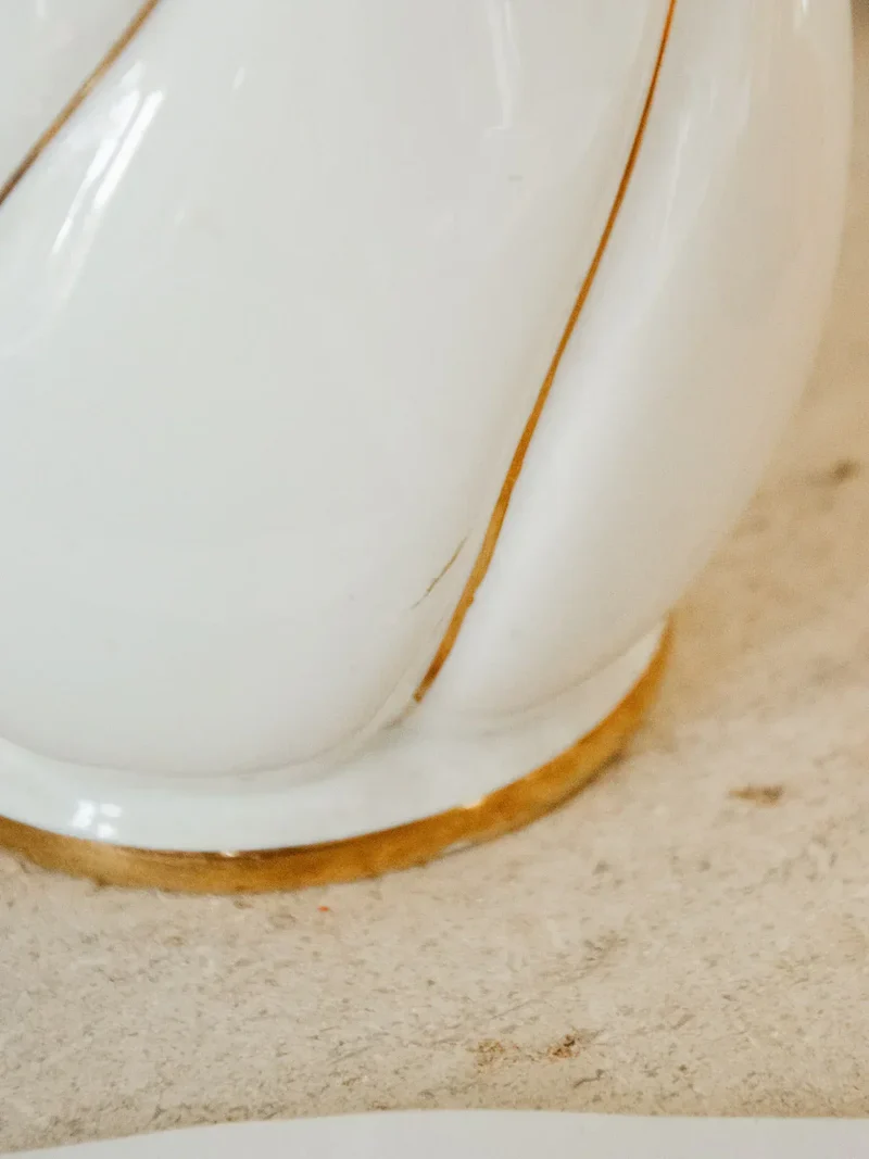 Julia, la lampe moutarde en céramique N°700