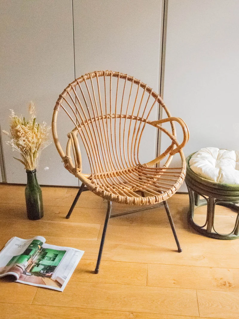 Ernest, le fauteuil en rotin et métal noir N°710