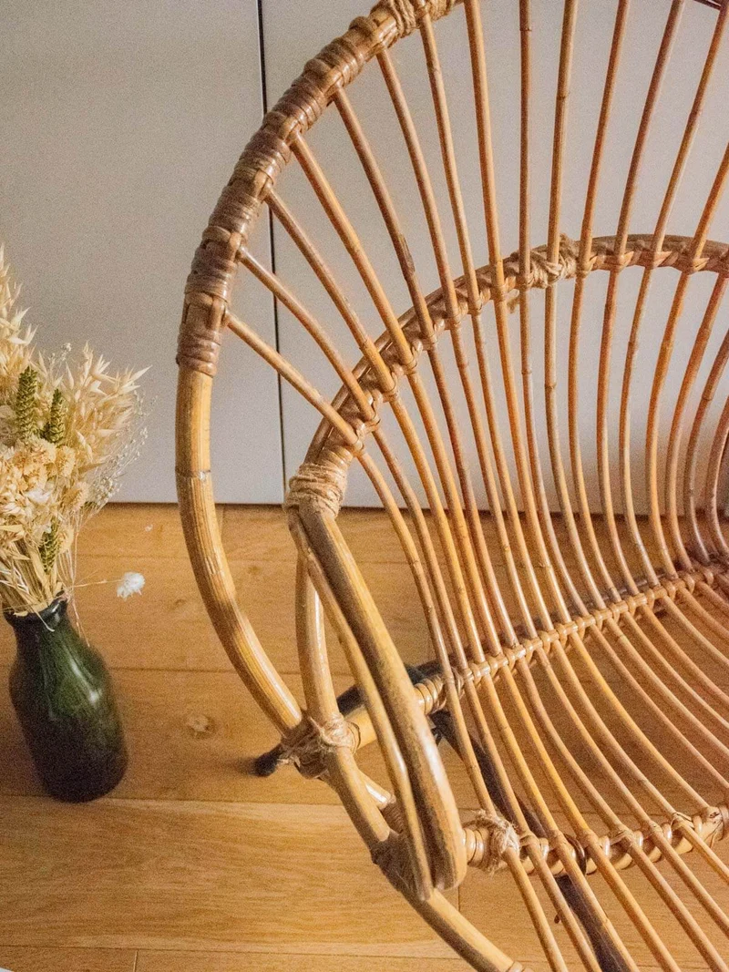 Ernest, le fauteuil en rotin et métal noir N°710