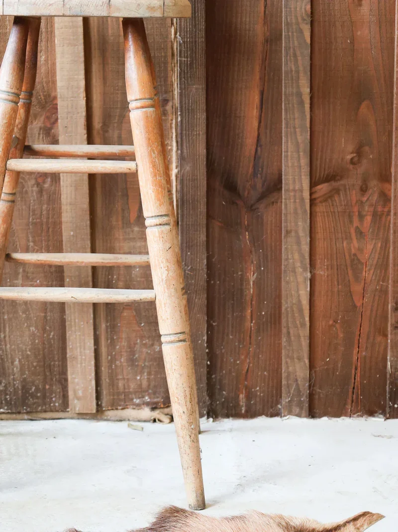 Gaston, le tabouret de bar en bois clair N°127