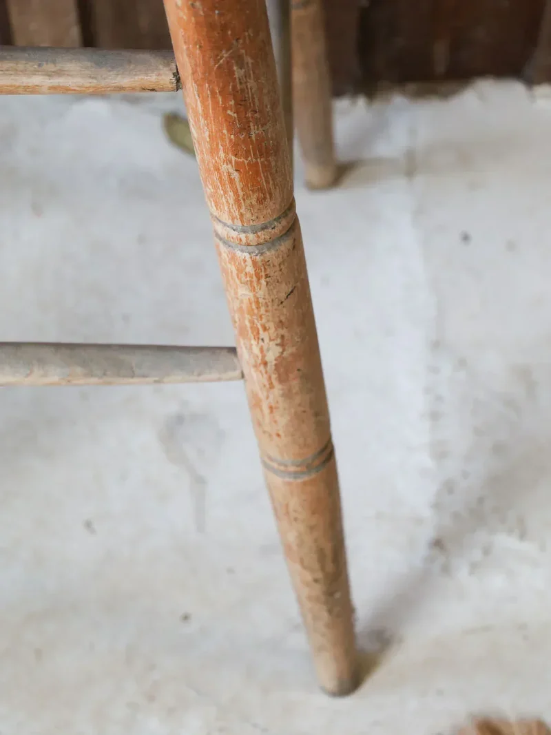 Gaston, le tabouret de bar en bois clair N°127