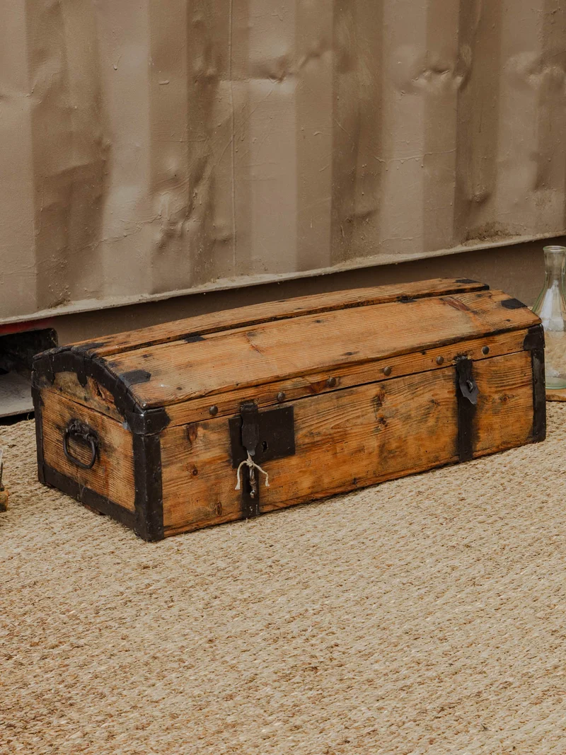 Lucienne, la malle vintage en bois N°260